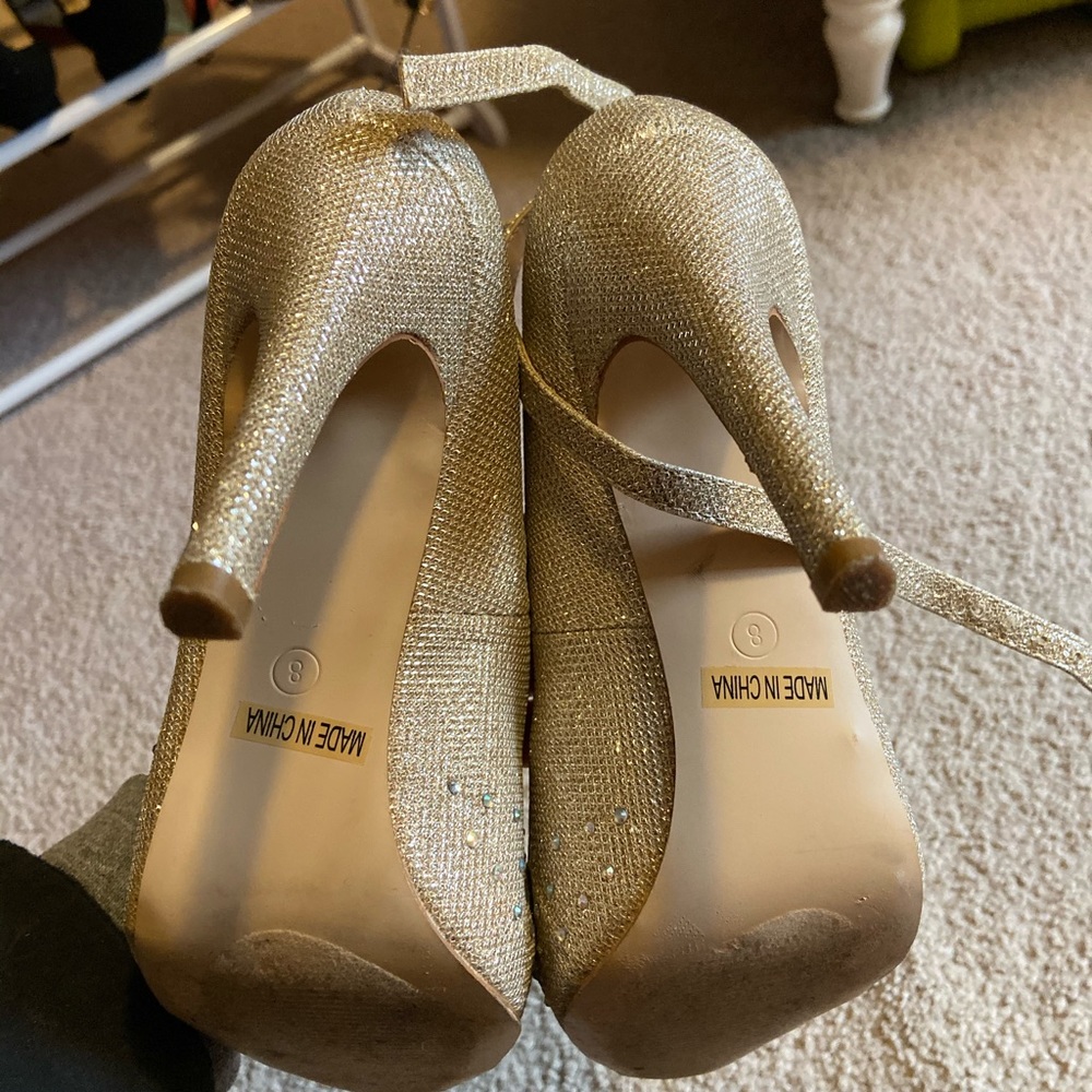 Heels - Picture 3 of 6